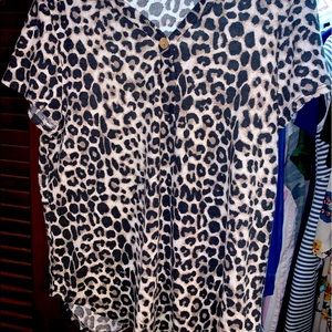 Size large leopard print maternity top